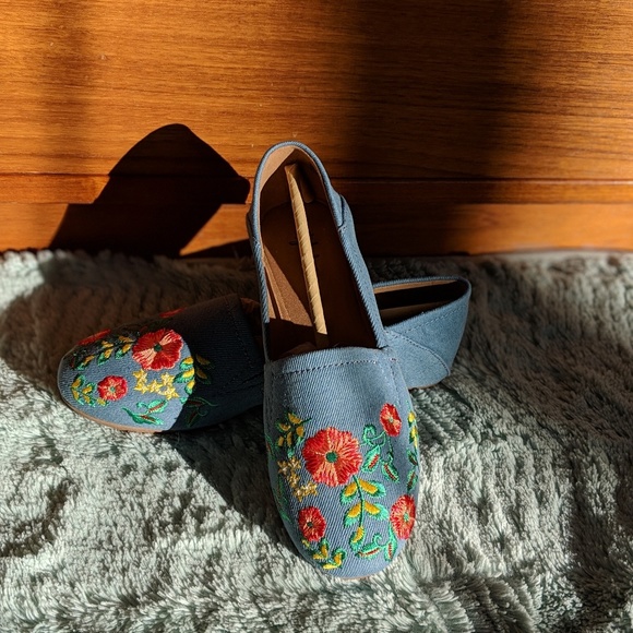 New Style Co, Nixine Slip-On Denim Floral Flats - Picture 4 of 6